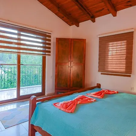 Candy Stone, Private Pool For 8 People Apartment Fethiye