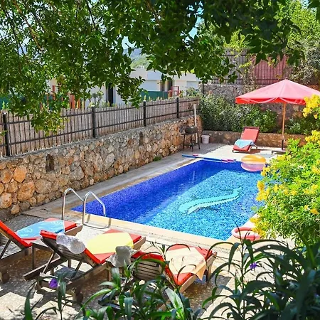 Apartment Candy Stone, Private Pool For 8 People